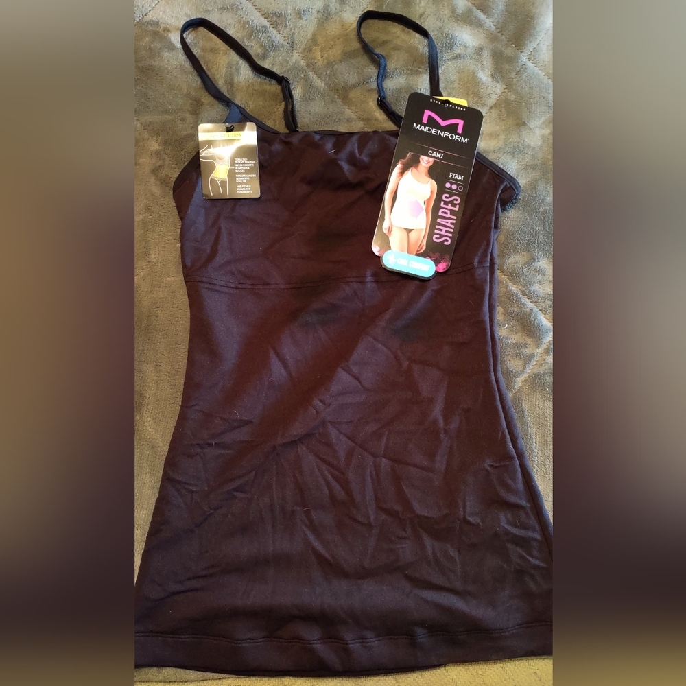 NWT Maidenform Shapes Cool Comfort Cami